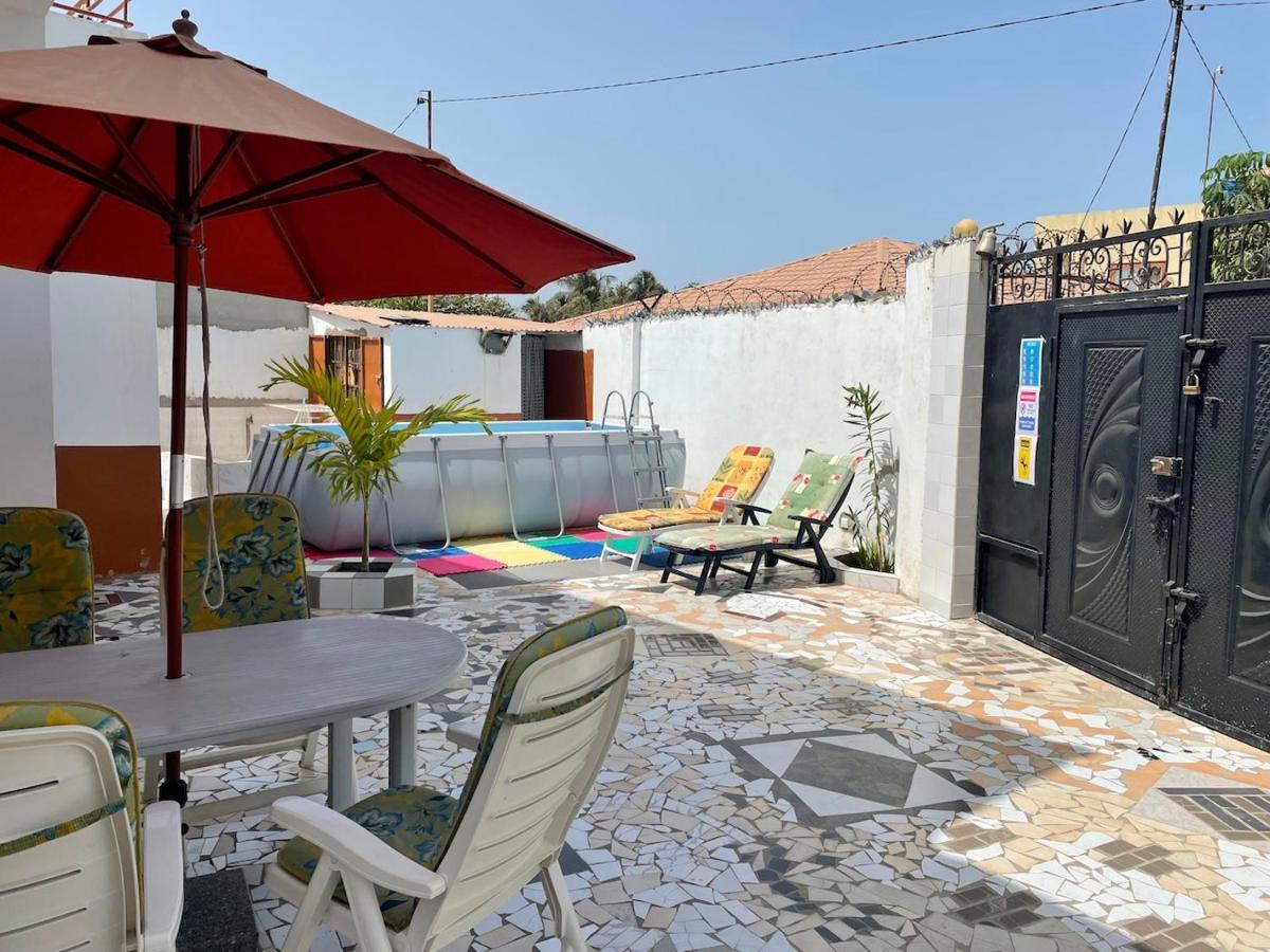 The Compound Bed & Breakfast Bijilo Exterior foto