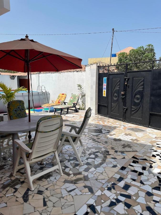 The Compound Bed & Breakfast Bijilo Exterior foto