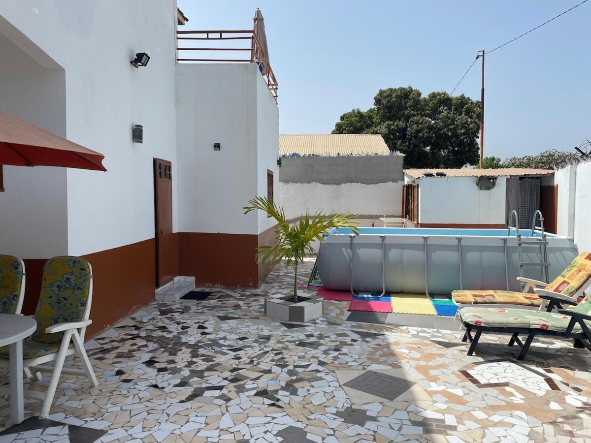 The Compound Bed & Breakfast Bijilo Exterior foto
