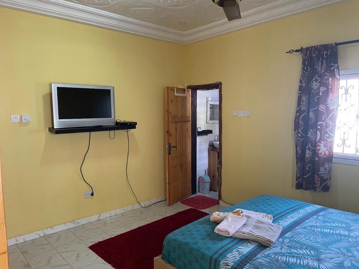 The Compound Bed & Breakfast Bijilo Exterior foto
