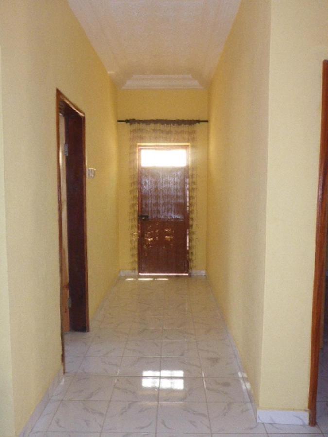 The Compound Bed & Breakfast Bijilo Exterior foto
